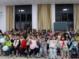 紫云城东社区：党建引领专业社工+志愿服务温暖童心