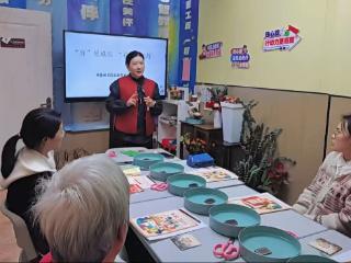 花香沁社区 艺趣暖人心——徐家楼街道新华社区插花活动编织邻里温情纽带