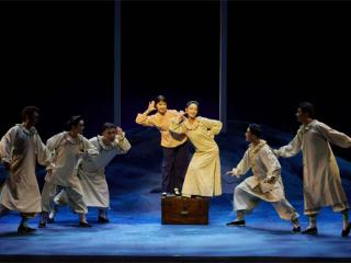 京腔诉旧事 童眸见山河—— 北京曲剧《城南旧事》首演