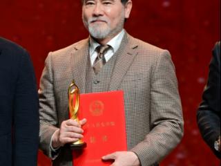 话剧《鳄鱼》主演赵文瑄获文华表演奖，央华、大麦携手打造精品力作