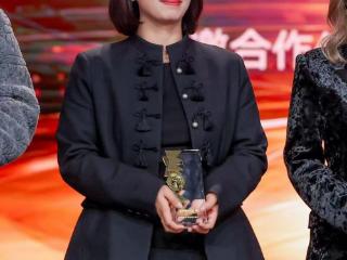 欢娱影视荣膺2025微博视界大会多项殊荣 以人才与内容双轮驱动引领行业创新