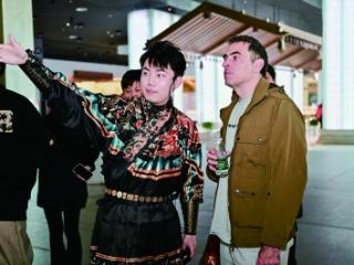 “真来斯，愿所有人在南京找到快乐”