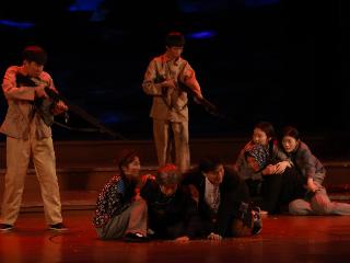 艺术思政课“走新”更“走心”《周口红色记忆——信仰·星火·丰碑》高校展演获赞