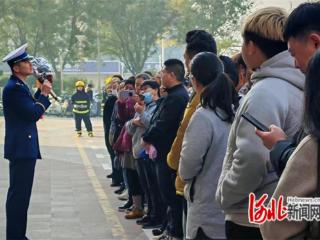 石家庄市怀特商业广场开展消防疏散演练