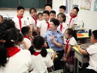 民警张野的 “逆龄成长记”