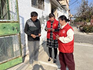 山口镇开展基本国策宣传入户活动