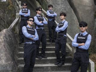 安徽天柱山有个“高颜值保安团” 景区：系为增加互动设置的人文风景线 吸引了大量游客