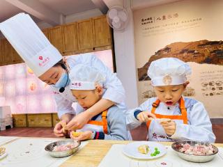 传承广府饮食文化，“儿童茶楼”在羊城揭幕