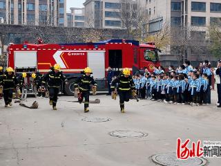 威县：消防宣教进校园 守护童年安全