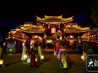 2025网聚美好安徽｜池州傩仙镇：千年傩戏“活”起来，文旅融合“火”出圈