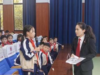 余干县人民法院走进余干县第十一小学开展“预防校园欺凌”讲座