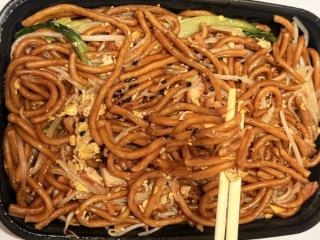 音乐与碳水的美妙和弦：秦潭湖音乐节，一碗安庆炒面意外“火出圈”