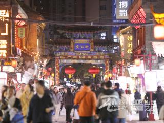太原食品街里的“冬日市井”（图）