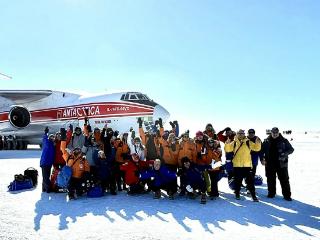 2025南极大陆冰原超马，华人跑者刷新历史纪录