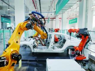 埃斯顿工业机器人出货量持续增长 宁企连续三季霸榜国内“一哥”