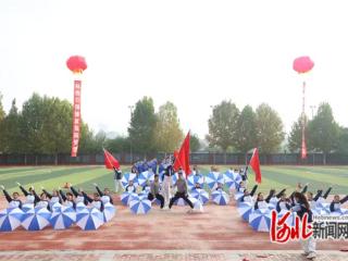 石家庄市第二幼儿园举办职工趣味运动会