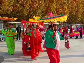 阳信县流坡坞镇：前菅秧歌队亮相周商文化广场