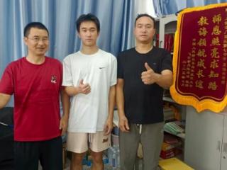 喜报！上饶市广信区第七中学优秀毕业生陈海诺被海军航空大学录取