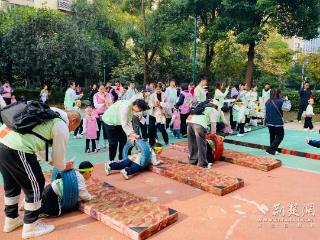 “小红军”闯关忙！亲子运动会让红色教育“活”起来