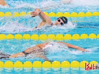 聚焦第十五届全国运动会｜手牵手，一起加油！决赛夜4名河北女孩为河北游泳队斩获1金1银