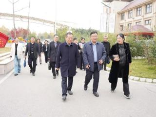 泰山医院考察团赴菏泽市牡丹人民医院枫叶正红院区学习交流