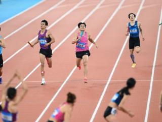 略有波折 安徽队4×400米混合接力摘铜