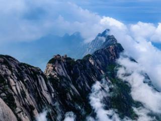 必打卡！灵山云顶栈道上的神女守望