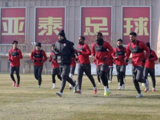 亚泰潜心备战收官之战