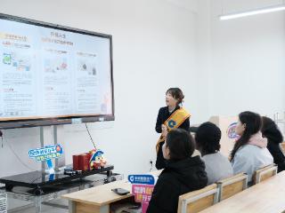 建行贵阳河滨支行走进贵州理工学院开展“金融护航·反诈同行”校园专项服务活动