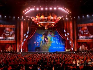 坚守梦想，总有人会把球传到你手里