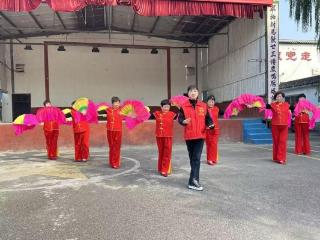 潍坊市基层文化建设指导员李会霞：和孩子们在一起，让文化的根扎得更深