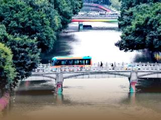 读城｜内河上的彩绘桥，一本读懂千年闽都的书