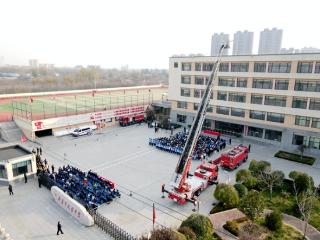 青岛市教育系统消防宣传月活动暨逃生演练观摩会在平度市凤台中学成功举行