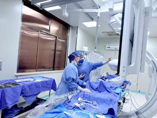 仁心仁术创奇迹 温情守护暖人心——平度市人民医院心内科团队成功为高龄患者实施高难度介入手术