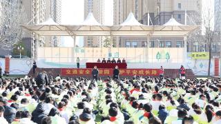 文明交通 礼行天下 | 甲骨文讲交通、醉酒场景实测！这场校园安全课超吸睛