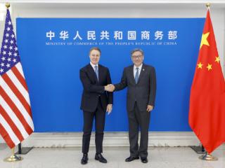 王文涛会见美国驻华大使庞德伟