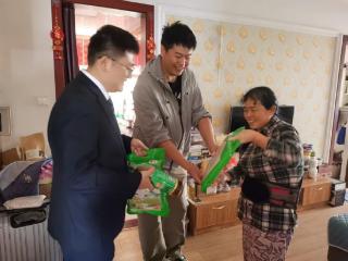 工行贵阳云岩高新区科技支行以关怀为墨，绘就社区温情画卷