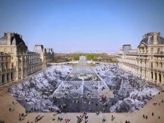 JR个展《万花筒》的回望 -- 邱思婷足尖轻点，舞动开幕展