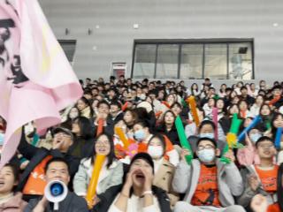 汉服女团、中医义诊，这场豫排联赛太全面了！