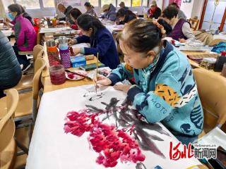 石家庄市新华区聚新路社区开展书画交流活动