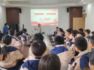 叔夜少年“泡”进图书馆，这场书香之旅太治愈！