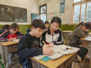 弱骨藏坚志 廿载赴初心