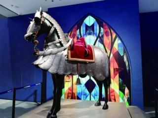 江苏南京：“钢铁与荣耀：欧洲骑士盔甲与文化展”28日开幕
