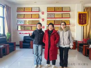 大学生胡可欣大爱暖残心