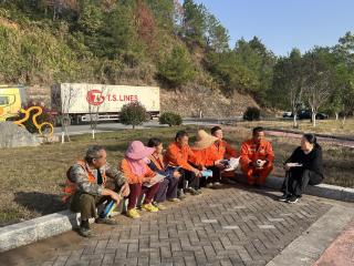 南丰公路分中心：橘乡路上理论声，“一路春风”入心来