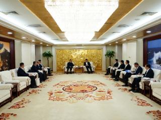 广东宏大党委书记、董事长郜洪青率队拜访中国黄金集团