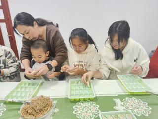 兴浦社区开展“饺香暖冬”主题活动