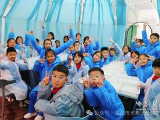 “趣”探智慧农场！小学生解锁无土种植新玩法