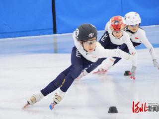 石家庄市明珠花苑小学滑冰比赛获佳绩