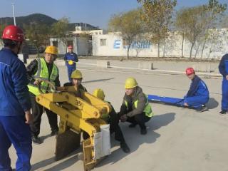 中交一航局二公司预制分公司开展特种设备事故应急演练